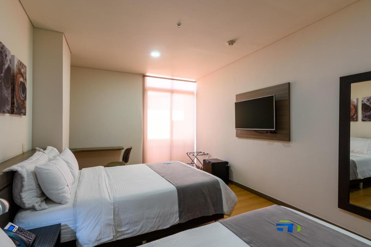 Hotel Vivre Medellín Eksteriør billede